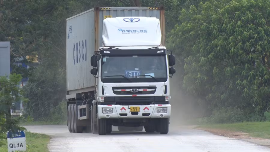 Hầu hết phương tiện lưu thông qua tuyến đường này chủ yếu là xe ngoại tỉnh.