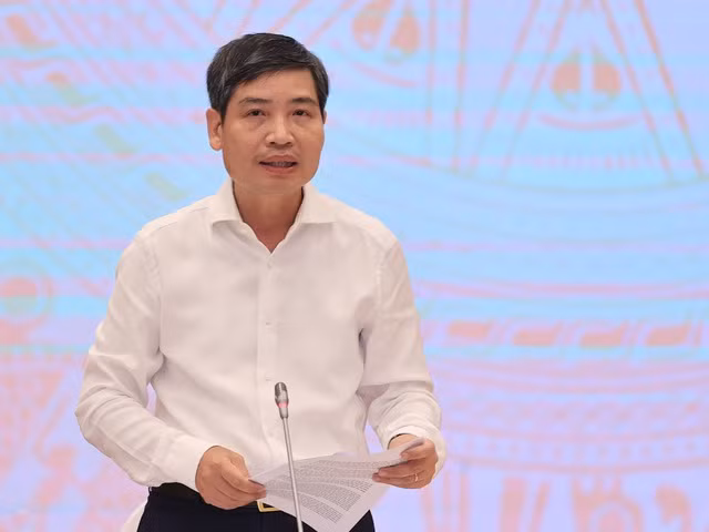 Thứ trưởng Bộ Tài chính Tạ Anh Tuấn.