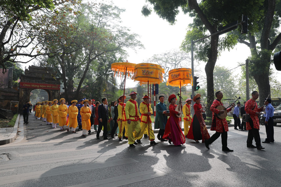 Các hoạt động này được thực hiện tại Hoàng thành Thăng Long mỗi dịp Tết đến, xuân về nhằm bảo tồn những giá trị truyền thống tốt đẹp của dân tộc.