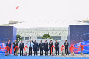 Thủ tướng cắt băng khánh thành Trung tâm Đổi mới sáng tạo Quốc gia