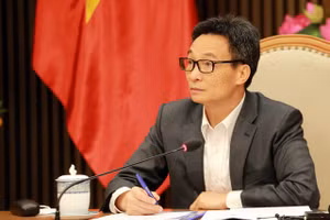 Phó Thủ tướng Vũ Đức Đam yêu cầu phải hết sức quan tâm đến trẻ em trong công tác phòng chống dịch. Nguồn: VGP.
