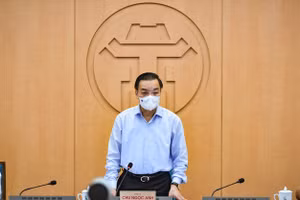 Chủ tịch UBND TP Hà Nội Chu Ngọc Anh chủ trì cuộc họp. Ảnh: VGP/Gia Huy.