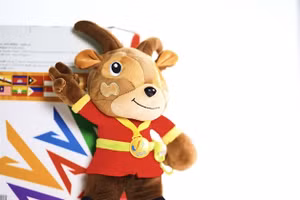 Thú nhồi bông Sao la-sản phẩm kỷ niệm SEA Games 31. Ảnh: seagames2021.com.