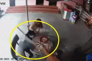 Video: Thanh niên dùng điếu cày đánh một người tử vong sau tranh cãi 