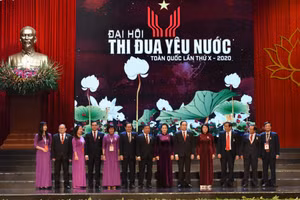 Lãnh đạo Đảng, Nhà nước chụp ảnh chung cùng các đại biểu. Ảnh: VOV