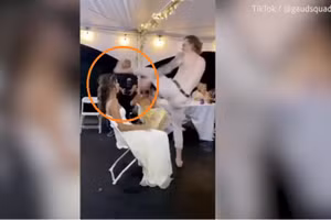 Dở khóc dở cười với điệu nhảy quá đà của chú rể trong đám cưới