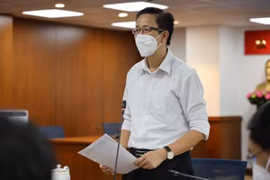 Phó Ban chỉ đạo Phạm Đức Hải thông tin về công tác an sinh xã hội tại thành phố Hồ Chí Minh. Nguồn: Trung tâm báo chí thành phố Hồ Chí Minh.