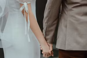 Primmy Trương hé lộ ảnh cuới "nét căng" sau tin đồn mang thai