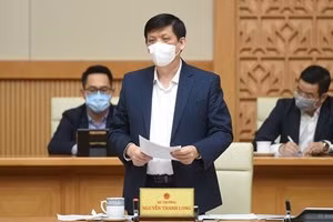 Bộ trưởng Bộ Y tế Nguyễn Thanh Long phát biểu tại cuộc họp. Ảnh: VGP