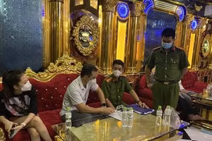 Tổng kiểm tra, đình chỉ quán karaoke vi phạm phòng cháy