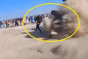 Video: Khoảnh khắc "Thoát khỏi tử thần" khi suýt bị xe đua mất lái đè trúng