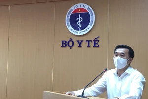 GS.TS Trần Văn Thuấn phát biểu tại hội nghị tập huấn về công tác an toàn tiêm chủng sáng 19/6. Ảnh: ncov.moh.gov.vn
