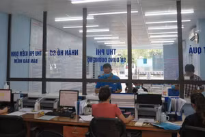 Quầy trả kết quả và thu phí sử dụng đường bộ, lệ phí kiểm định tại Trung tâm đăng kiểm 29-02V.