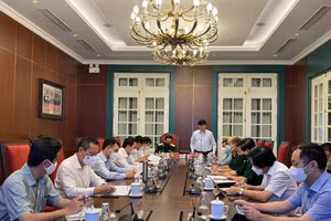 Bộ trưởng Bộ Y tế phát biểu tại buổi giao ban. Ảnh: SKĐS.