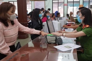 Giảm 50% lệ phí làm căn cước công dân gắn chip. Ảnh minh họa.