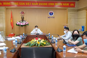 Bộ trưởng Bộ Y tế Nguyễn Thanh Long và các đại biểu tại điểm cầu Bộ Y tế. Ảnh: Trần Minh.