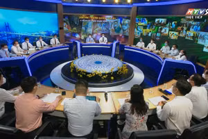 Toàn cảnh chương trình “Dân hỏi - Chính quyền trả lời” số đầu tiên năm Nhâm Dần 2022. Ảnh chụp qua màn hình.