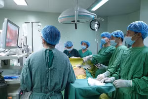 Cứu thành công người đàn ông bị viêm ruột thừa, suy tim nặng