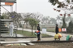 Hình ảnh những bệnh nhân cuối cùng rời khỏi Bệnh viện dã chiến số 1 Hải Dương