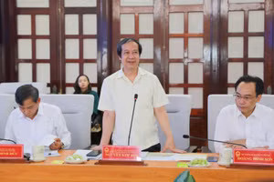 Bộ trưởng Nguyễn Kim Sơn phát biểu chỉ đạo tại buổi làm việc với lãnh đạo tỉnh Thừa Thiên - Huế ngày 6/7.