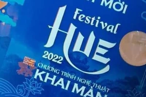 Lễ khai mạc tuần lễ Festival Huế 2022 dùng từ 'khai màn' gây khó hiểu