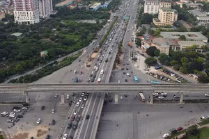 Những lưu ý mới khi di chuyển qua nút giao Mai Dịch ở Hà Nội