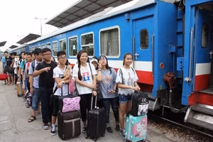 Giảm 10% giá vé tàu cho học sinh đi thi tốt nghiệp THPT