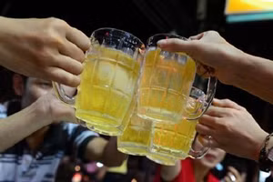 Đề xuất tăng thuế tiêu thụ đặc biệt với rượu, bia, thuốc lá