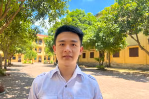 Thí sinh Nguyễn Trần Nam Khánh đạt á khoa toàn quốc khối A00 với 29,8 điểm.