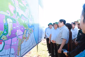 Thủ tướng Phạm Minh Chính chỉ đạo xử lý vướng mắc tại một số dự án giao thông trọng điểm của Nghệ An. 