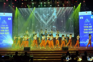 Tiết mục dự thi của sinh viên Trường Đại học Giao thông vận tải.