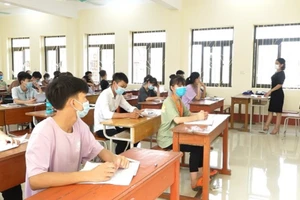 Cô trò Trường THPT Chu Văn An (huyện Văn Yên, Yên Bái) trong giờ học.