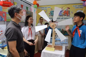 Ngày hội STEM của ngành GD-ĐT quận Hoàng Mai, Hà Nội.