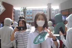 Nhiều thí sinh tự tin làm tốt bài thi môn Ngoại ngữ.