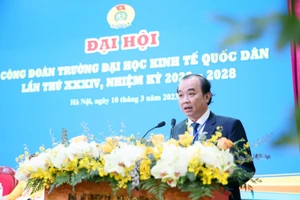 TS Nguyễn Hữu Đồng - Chủ tịch Công đoàn Trường Đại học Kinh tế Quốc dân.