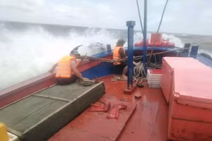 Nam Định: Tìm thấy thi thể cuối cùng vụ 3 nữ sinh bị sóng biển cuốn trôi