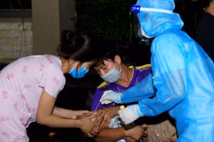 Hà Nam: Thần tốc lấy trên 3.100 mẫu xét nghiệm SARS-CoV-2 tại ổ dịch xã Công Lý