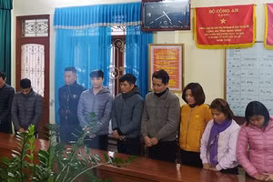 Các nghi phạm tại cơ quan công an - ảnh Công an Ninh Bình.