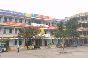 TP Nam Định: Phụ huynh nêu ý kiến về việc con bị cắt tóc ở trường