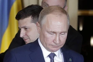 Tổng thống Nga Putin và người đồng cấp Ukraine Zelensky.