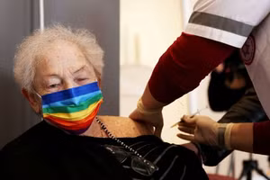 Tiêm vắc xin Covid-19 ở Israel.