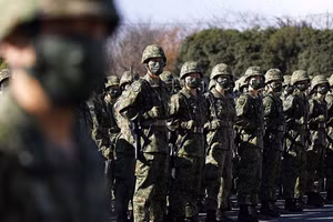 Các thành viên của Lực lượng Phòng vệ Nhật Bản.