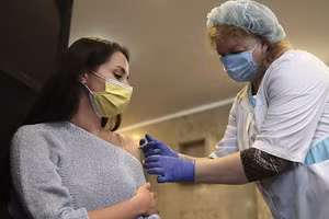 Trung bình 67,8% người Nga đã nhận được liều vắc-xin COVID-19 đầu tiên so với mục tiêu 80% toàn bộ dân số trưởng thành ở Nga.