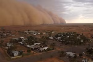 Video: Bão bụi như tận thế nhấn chìm nhiều khu định cư ở Australia