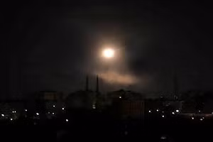 Israel tấn công Syria.