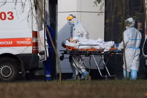 Lần đầu tiên số ca tử vong do Covid-19 ở Nga vượt 1.000.