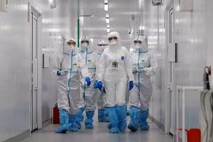 Nhân viên y tế Nga.