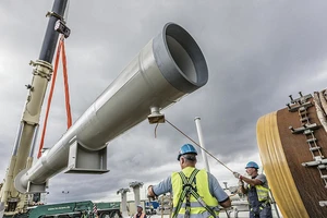 Lắp đặt đường ống Nord Stream 2.