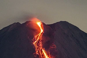 Núi lửa Semeru của Indonesia phun trào.