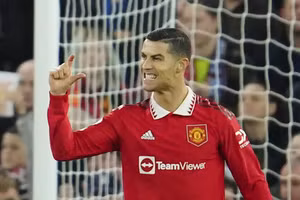 Ronaldo nhận thống kê buồn dù Man Utd thắng trận 
